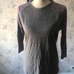 LuLaRoe Randy 3/4 sleeve tee..S super soft!
